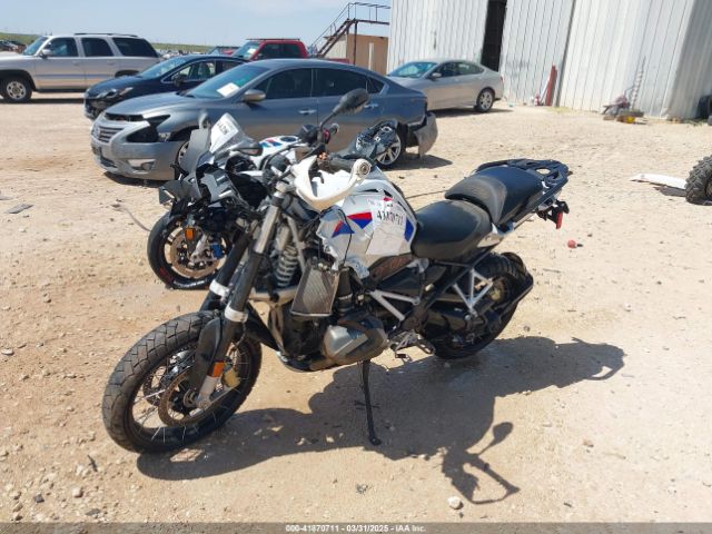 2022 BMW R 1250 WB10M0306N6F58651 Photo 1