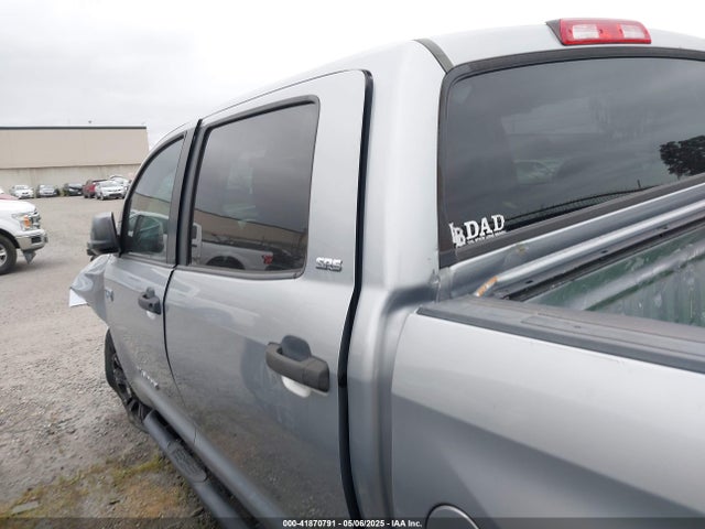 5TFDY5F11GX566094 Toyota Tundra Sr5 5.7l V8