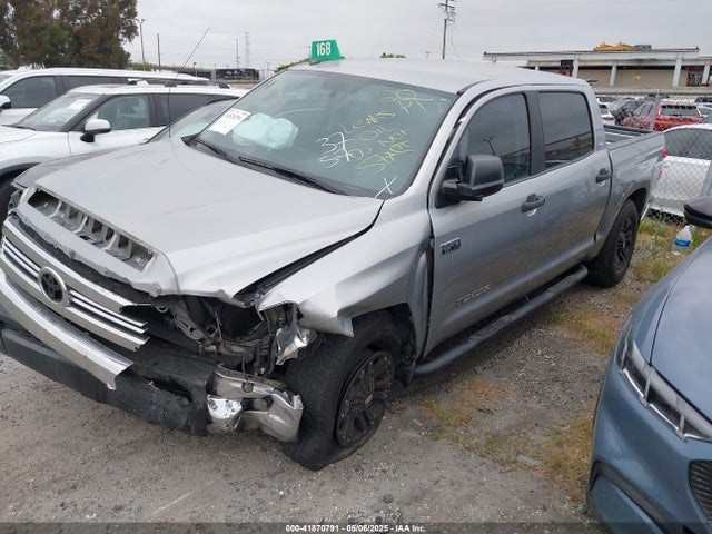 5TFDY5F11GX566094 Toyota Tundra Sr5 5.7l V8