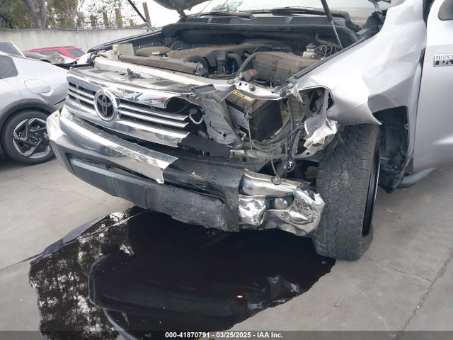5TFDY5F11GX566094 Toyota Tundra Sr5 5.7l V8