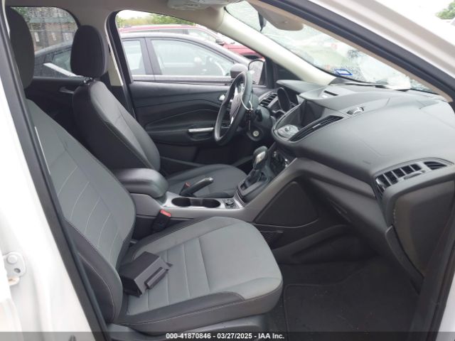 1FMCU0G98GUA95671 Ford ESCAPE SE