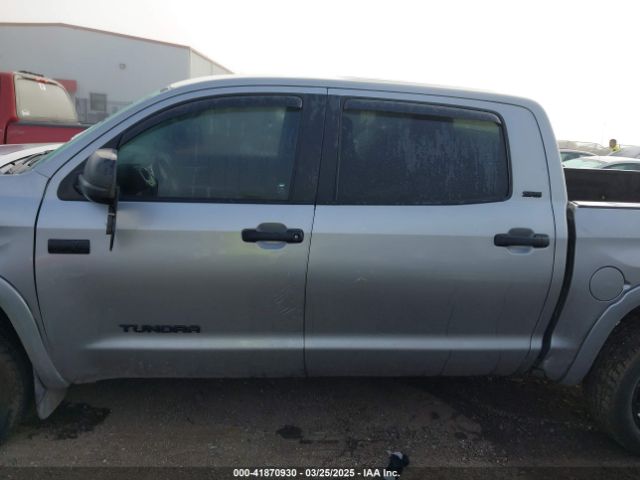 5TFDW5F1XKX858602 Toyota Tundra Sr5 5.7l V8
