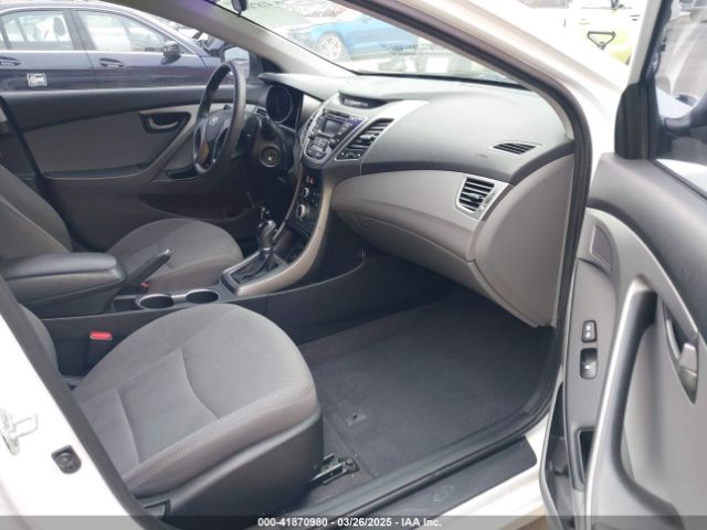 5NPDH4AE6GH775864 Hyundai ELANTRA SE