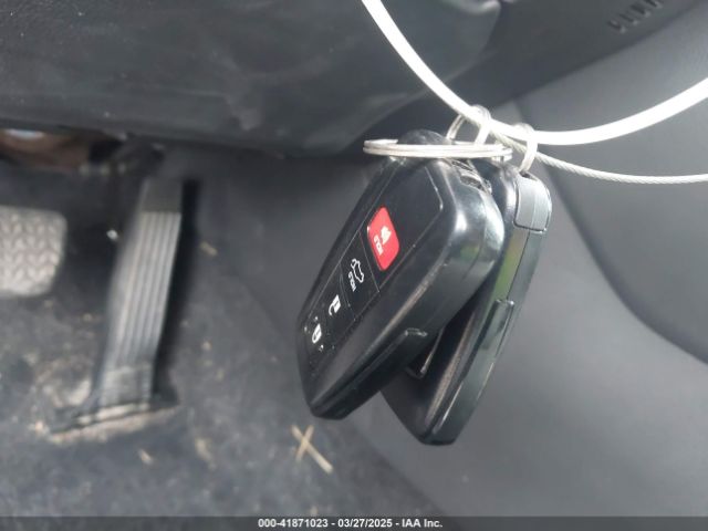 2T3C1RFV9MW153544 Toyota Rav4 Xle Premium