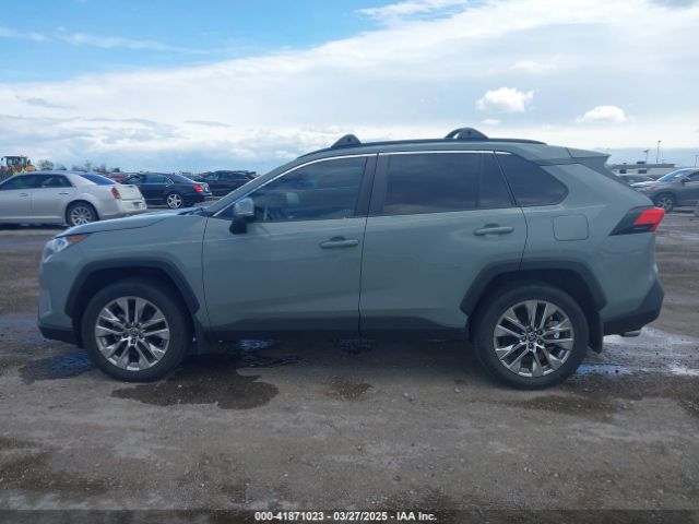 2T3C1RFV9MW153544 Toyota Rav4 Xle Premium