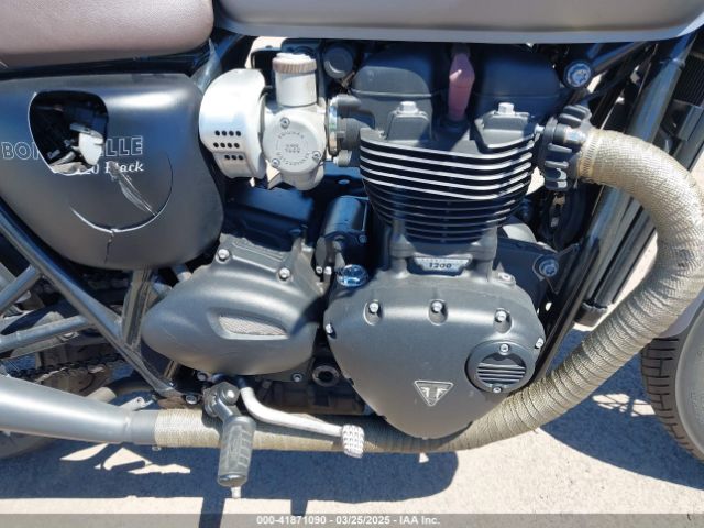 2017 TRIUMPH MOTORCYCLE BONNEVILLE SMTD40HL7HT813965 Photo 7