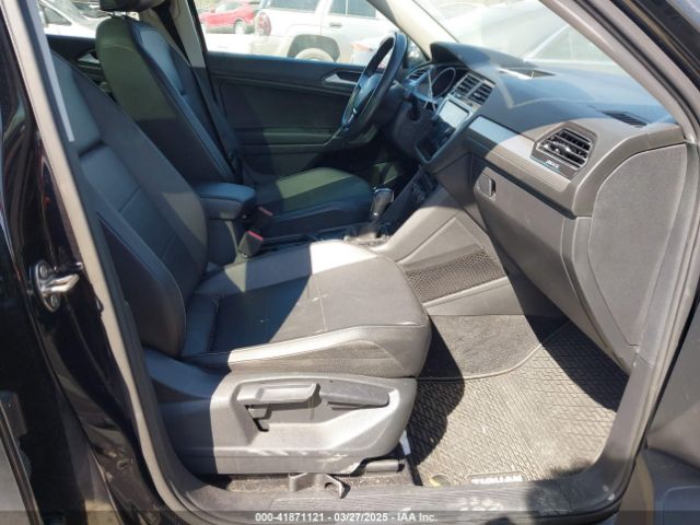 3VV3B7AX9JM095251 Volkswagen Tiguan 2.0t Se/2.0t Sel