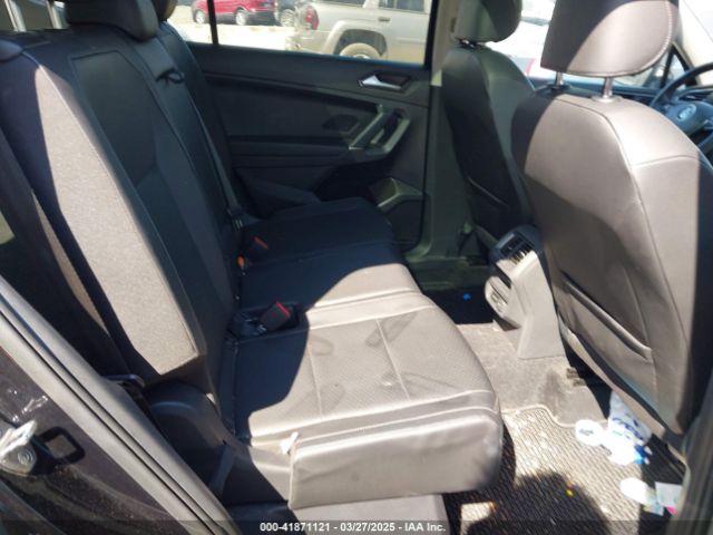 3VV3B7AX9JM095251 Volkswagen Tiguan 2.0t Se/2.0t Sel