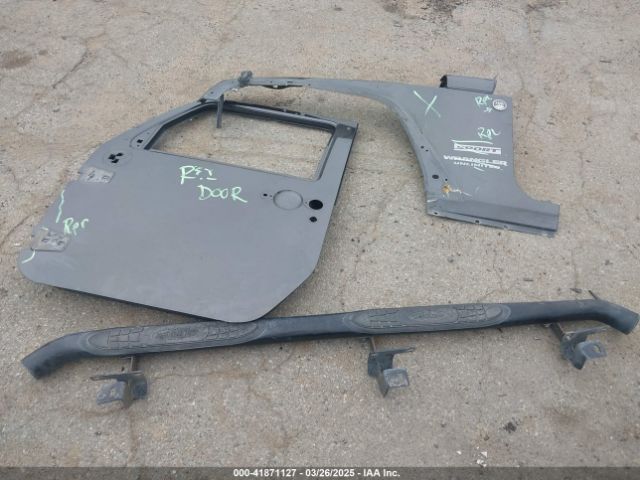 1C4BJWDG7EL244749 Jeep Wrangler Unlimited Sport