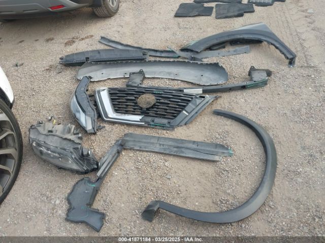 5N1BT3BA8NC727850 Nissan Rogue Sv Fwd