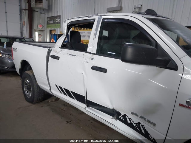 3C6UR5CL7NG169467 RAM 2500 Tradesman  4x4 6'4 Box