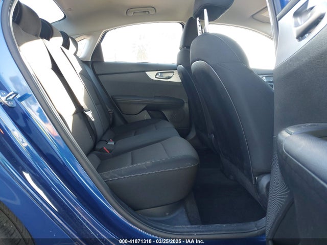 3KPF24AD3RE835043 KIA Forte Lxs