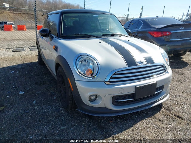 2013 MINI HARDTOP WMWSU3C56DT683555 Photo 0