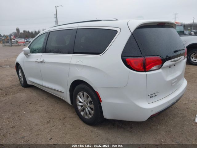 2019 CHRYSLER PACIFICA 2C4RC1BG9KR539594 Photo 2