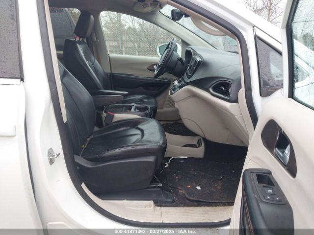 2019 CHRYSLER PACIFICA 2C4RC1BG9KR539594 Photo 4