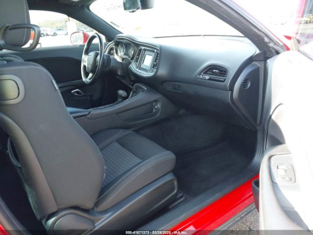 2C3CDZAG6HH617268 Dodge Challenger Sxt