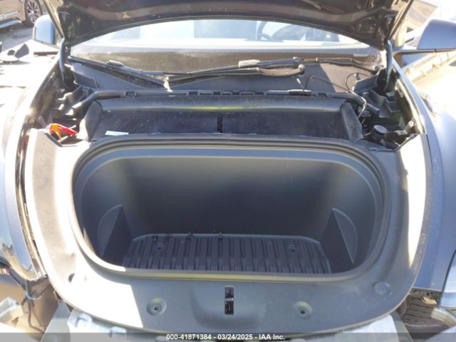 7SAYGDED0SF314885 Tesla Model Y Long Range Dual Motor All-wheel Drive