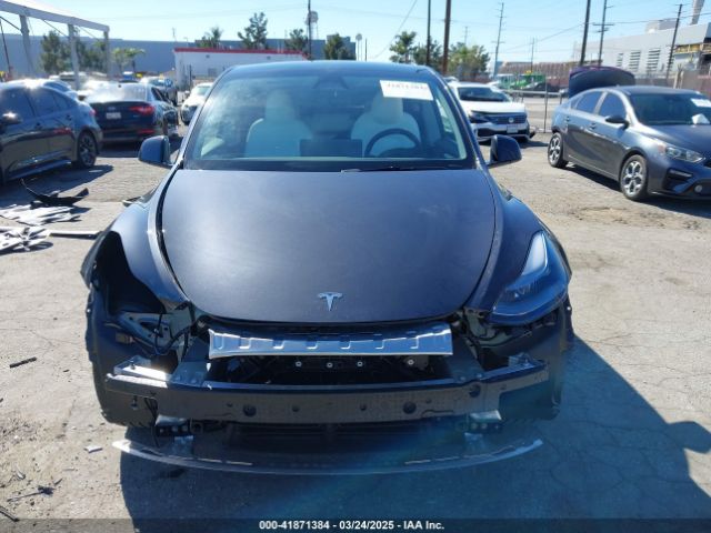 7SAYGDED0SF314885 Tesla Model Y Long Range Dual Motor All-wheel Drive