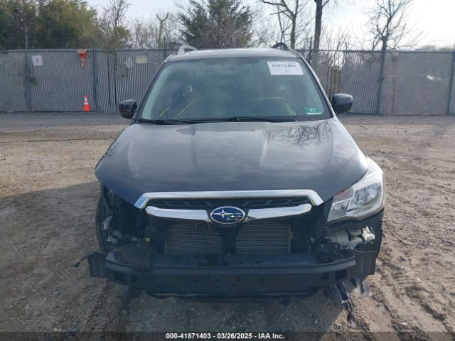 JF2SJAGC0JH452501 Subaru Forester 2.5i Premium