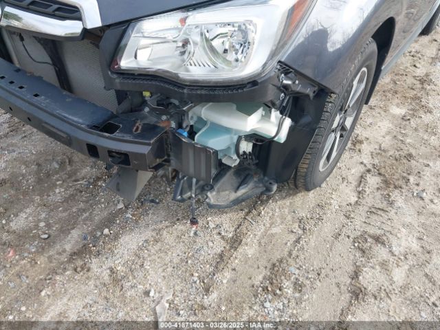 JF2SJAGC0JH452501 Subaru Forester 2.5i Premium