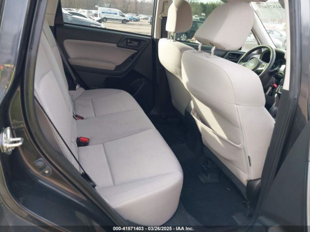 JF2SJAGC0JH452501 Subaru Forester 2.5i Premium
