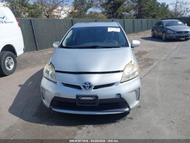 JTDKN3DU8F0484985 Toyota Prius Two