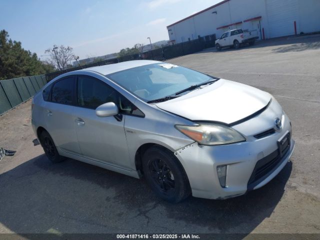 JTDKN3DU8F0484985 Toyota Prius Two
