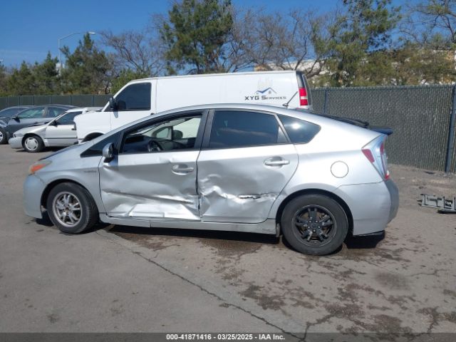 JTDKN3DU8F0484985 Toyota Prius Two