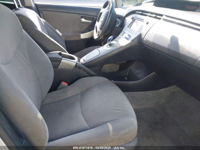 JTDKN3DU8F0484985 Toyota Prius Two