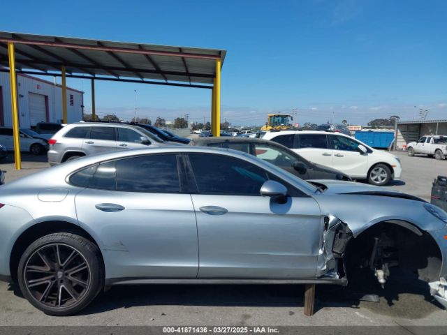 WP0AA2A76KL100470 Porsche PANAMERA 4