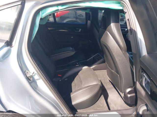 WP0AA2A76KL100470 Porsche PANAMERA 4