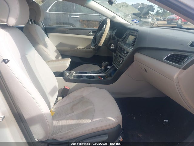 5NPE24AFXGH342238 Hyundai SONATA SE
