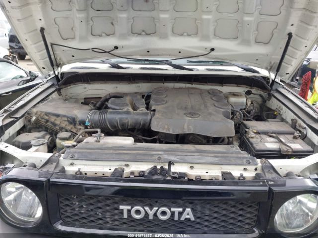 2014 TOYOTA FJ CRUISER JTEBU4BF7EK177741 Photo 9