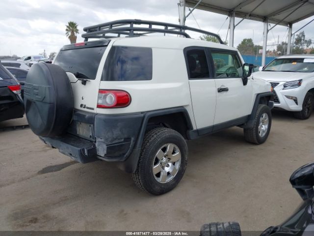 2014 TOYOTA FJ CRUISER JTEBU4BF7EK177741 Photo 3