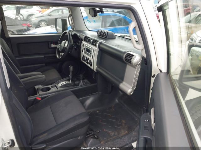2014 TOYOTA FJ CRUISER JTEBU4BF7EK177741 Photo 4