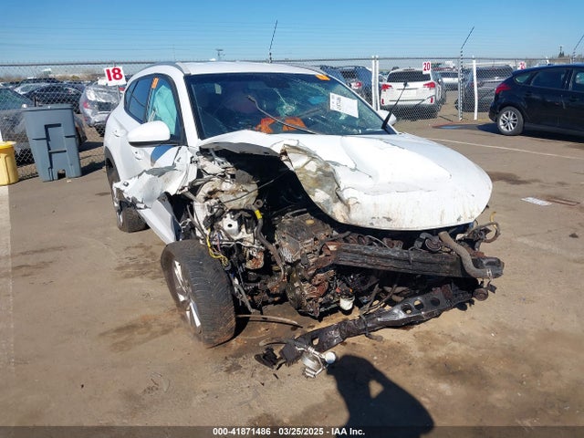 KM8J3CA42JU708190 Hyundai TUCSON SEL