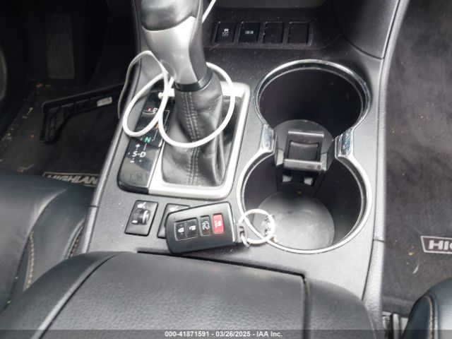 5TDKKRFH5GS175887 Toyota Highlander Xle V6