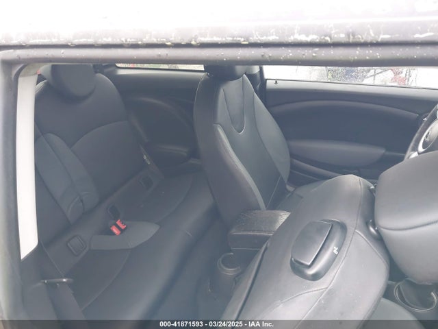2010 MINI COOPER WMWMF3C58ATZ24045 Photo 7