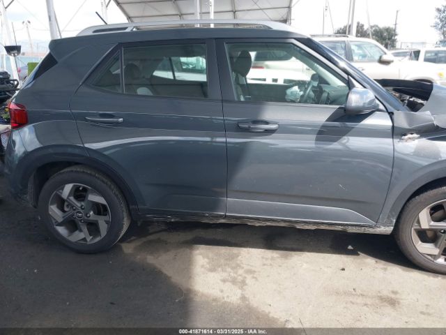 KMHRC8A3XRU302421 Hyundai Venue Sel