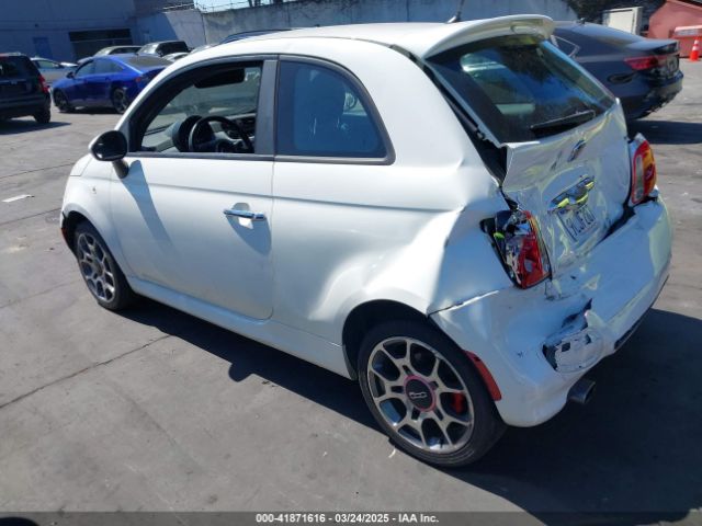2013 FIAT 500 3C3CFFBR9DT515747 Photo 2
