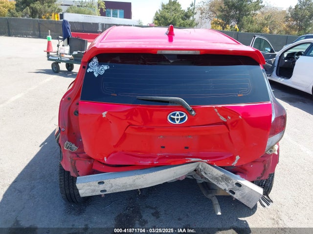 JTDKDTB3XF1586554 Toyota Prius C Two