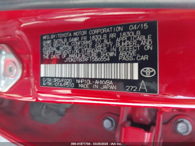JTDKDTB3XF1586554 Toyota Prius C Two