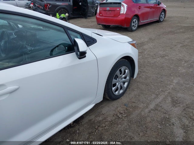5YFB4MDE4RP111180 Toyota COROLLA LE