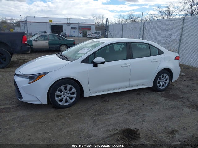 5YFB4MDE4RP111180 Toyota COROLLA LE