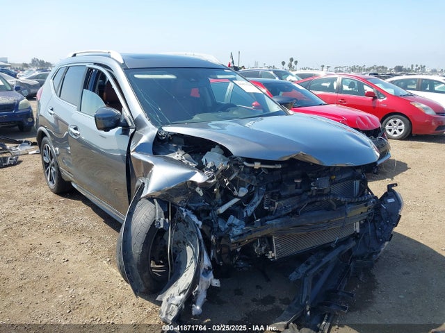 JN8AT2MT4JW486634 Nissan Rogue Sl