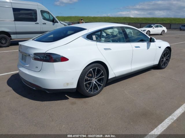 5YJSA1H10EFP56526 Tesla Model S P85