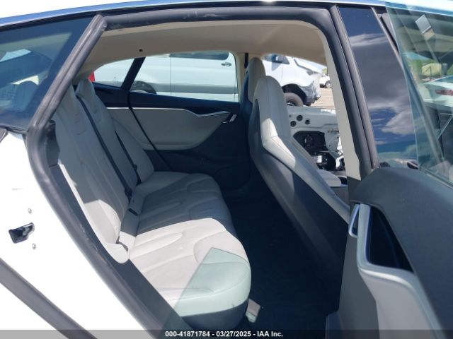 5YJSA1H10EFP56526 Tesla Model S P85