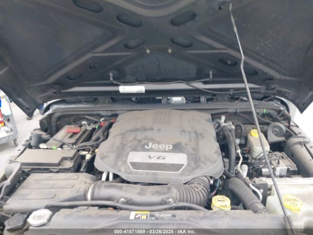 1C4BJWDG0HL610412 Jeep Wrangler Unlimited Sport