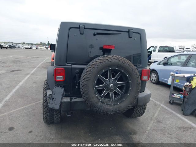 1C4BJWDG0HL610412 Jeep Wrangler Unlimited Sport