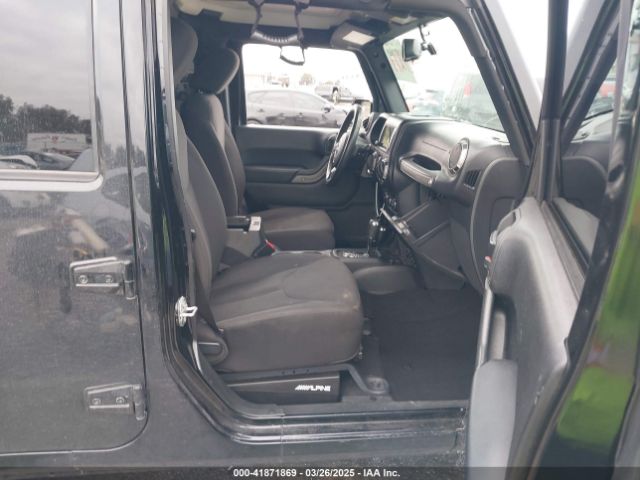1C4BJWDG0HL610412 Jeep Wrangler Unlimited Sport